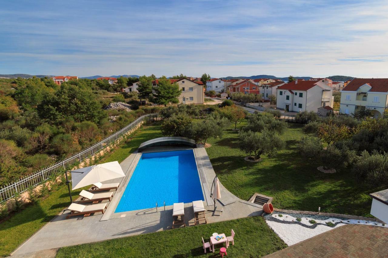 Villa Dream Srima Exterior photo