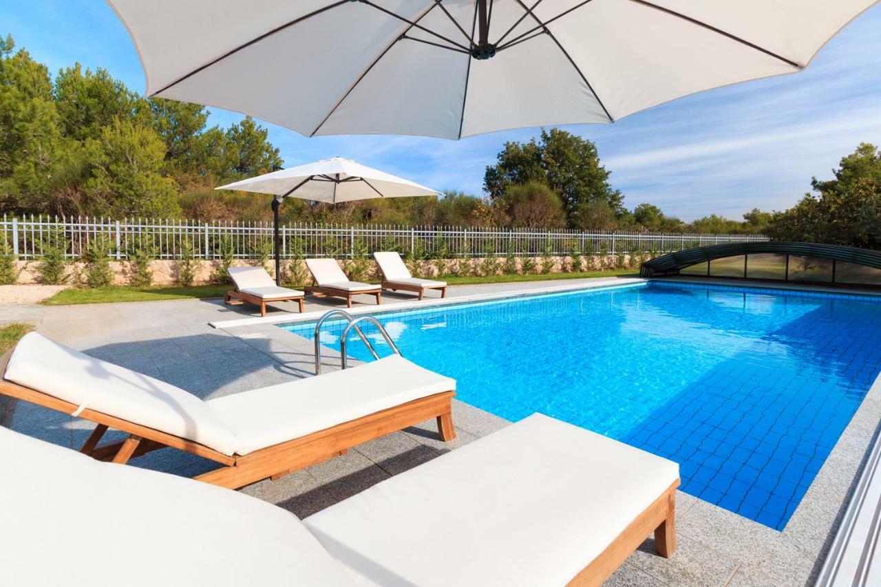Villa Dream Srima Exterior photo