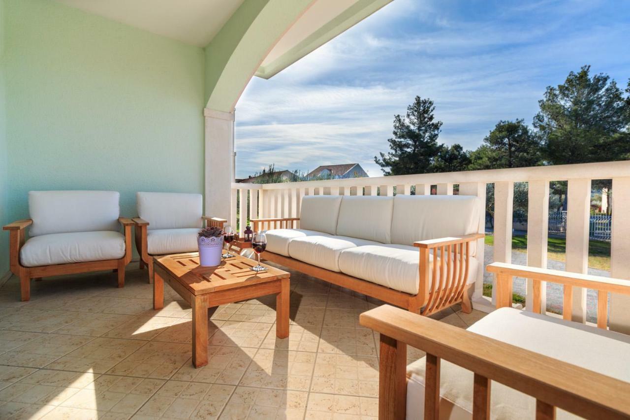 Villa Dream Srima Exterior photo