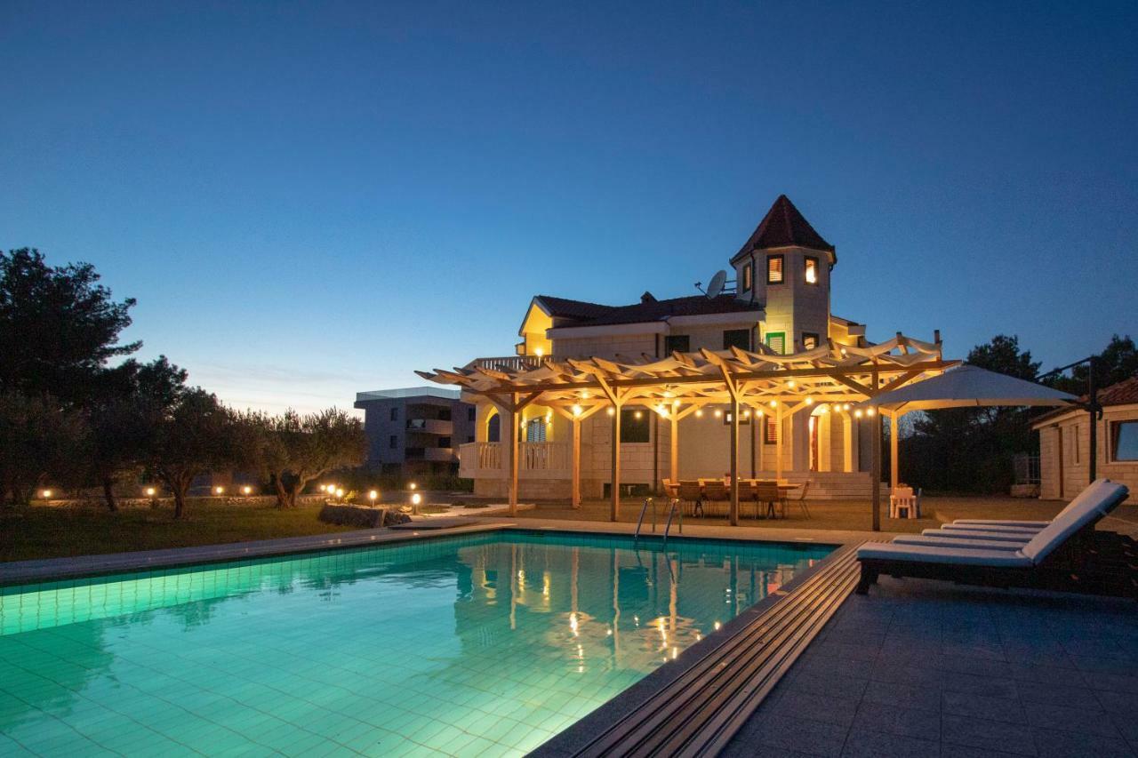 Villa Dream Srima Exterior photo