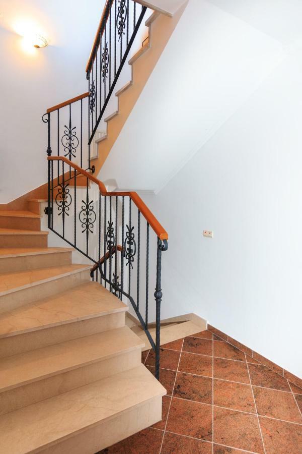 Villa Dream Srima Exterior photo